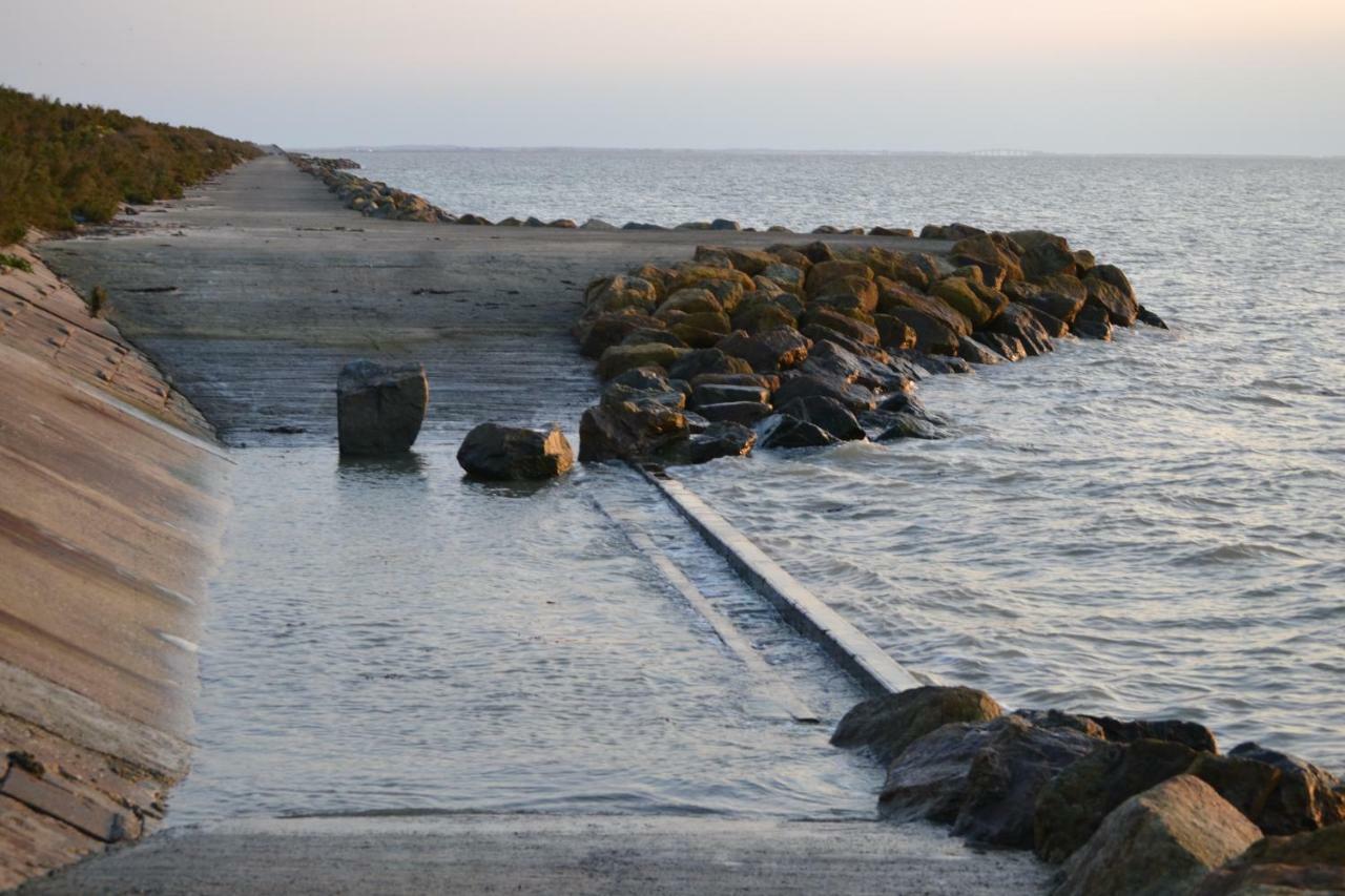 Les Pensions Du Joslin Bouin  Exterior photo